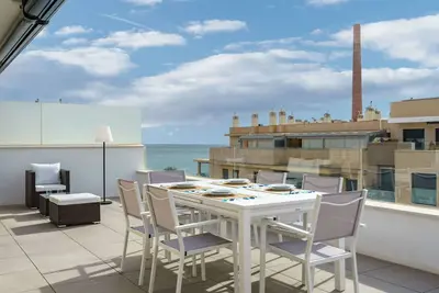Image de Confortable appartement pour 6 personnes avec climatisation, piscine, Wifi, Tv et terrasse