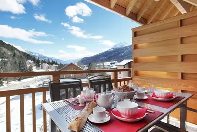 Image de Joli appartement pour 6 personnes avec Wifi, piscine, Tv et parking