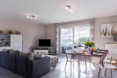 Image de Belle maison de vacances privée pour 6 personnes avec Wifi, Tv, terrasse et animaux admis