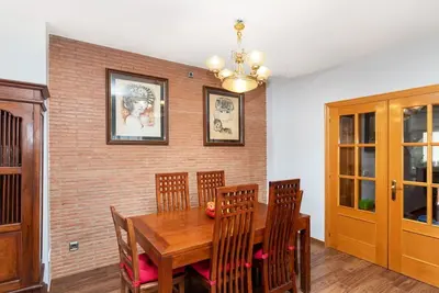 Image de Belle maison de vacances pour 6 personnes avec climatisation, piscine privée, Wifi et Tv