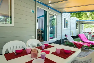 Image de Appartement dans une maison de vacances avec Wifi, piscine, climatisation, Tv, patio, animaux admis