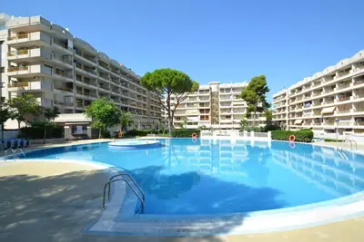 Image de Agréable appartement pour 4 personnes avec Wifi, piscine, Tv et terrasse
