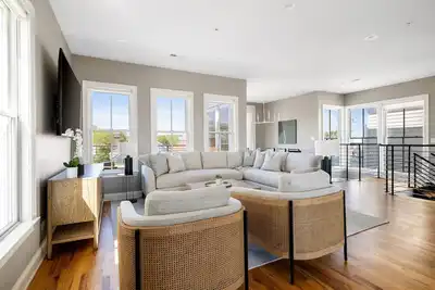 Image de St. Philip | Luxury Home w/ Rooftop Patio