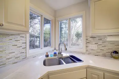 Image de Cozy & Spacious 4br Tv\/ Private Patio\/Wifi\/Garden