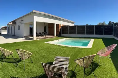 Image de Maison de Vacances avec Piscine Privée en Corse, Borgo