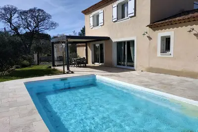 Image de Villa sur jardin clos, piscine et terrasses, 7 couchages, Environnement calme