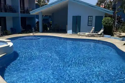 Cozy private condo in Playas del Coco. Pet friendly!