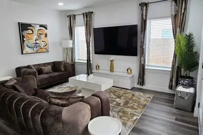 Image de Big luxurious 4 bedroom villa