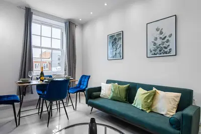 Image de LiveStay-Stylish 2Bed Apartment in Oxfordshire*2