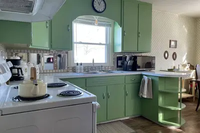 Image de The Vintage House offers a quaint place for guests to stay in Berne, Indiana.