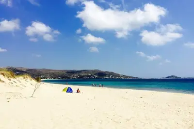 Image de restored traditional white house in Naxos