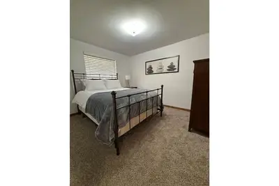 Image de Centrally Located Cozy Duplex\n