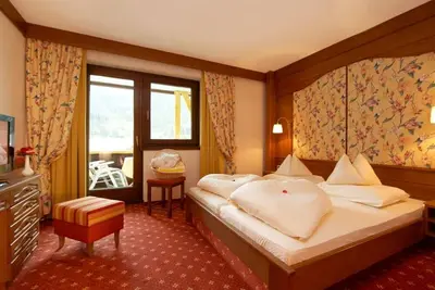 Image de Verwöhn -suite 55 - 75 m² Long - Thermenwelt Hotel Pulverer