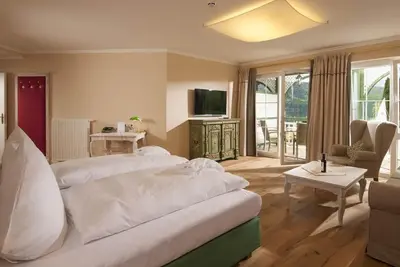 Image de Suite \"seevilla\" bis 4 Nächte mit Frühstück - Romantik Spa Hotel Seefischer am Seesuperior