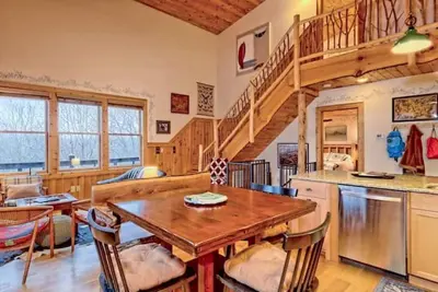 Image de 3 Suites with Game/Movie Room & Hot Tub