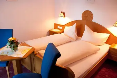 Image de Doppelzimmer \"thermenblick\" mit Balkon - Pension Gertraud