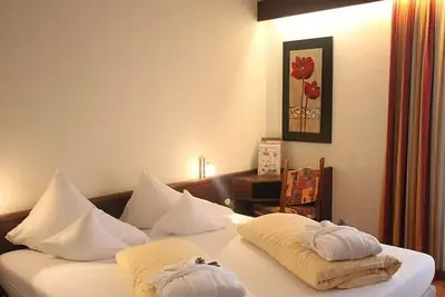 Image de Doppelzimmer Linde Ohne Balkon 22 m² - Familienhotel Post-kinder&sport am Millstätter See
