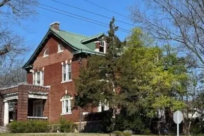 Image de Historic home in the heart of Poplar Bluff