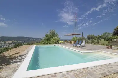 Image de Merveilleuse maison de vacances avec piscine, Wifi, Tv, balcon, vue panoramique et parking