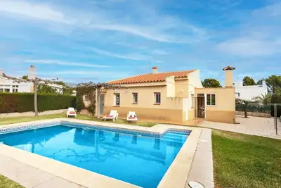 Image de Magnifique maison de vacances privée avec Wifi, piscine privée, climatisation, Tv, patio, parking
