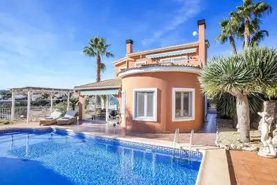 Image de Maison de vacances privée avec piscine privée, Wifi, climatisation, Tv, patio, parking