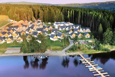 Image de Maison de vacances privée avec bain à remous, Wifi, Tv, terrasse, animaux admis, parking