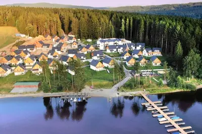 Image de Belle maison de vacances privée avec bain à remous, Wifi, Tv, terrasse, animaux admis et parking