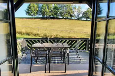 Image de Magnifique maison de vacances privée pour 8 personnes avec piscine, Wifi, Tv, terrasse et parking