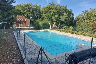 Image de Maison avec piscine privée en pleine nature!