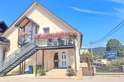 Image de Apartments Jezerane - Four Bedroom Apartment with Balcony
