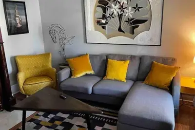 Image de Fenced in backyard. Great pet property. Monon Trail access.