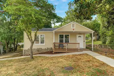 Image de The Bear Den: Rehabbed Home Near the Branson Landing