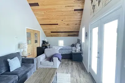 Image de Stay in our cozy Maple Syrup Sugarhouse at Butternut Maple Farm