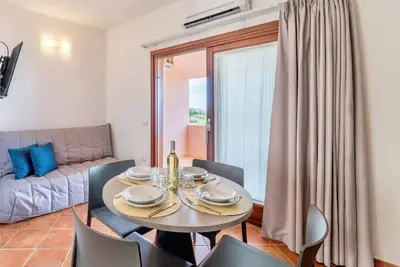 The Red Rocks 3-bedroom apartment