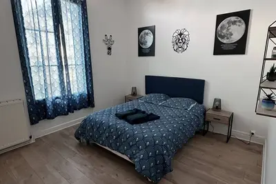 Image de Appartement 6 Personnes 2 Chambres Entièrement Équipé Avec Draps et Serviettes