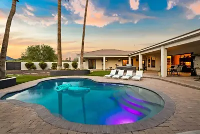 Image de The Desert Cove 14 Beds+Pool+Hot tub+Putt+Casita