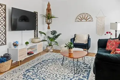 Catalina Crossing  King bed\n\n