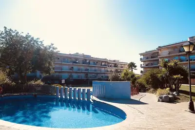 Image de Agréable appartement pour 4 personnes avec Wifi, piscine, climatisation, Tv, terrasse et parking