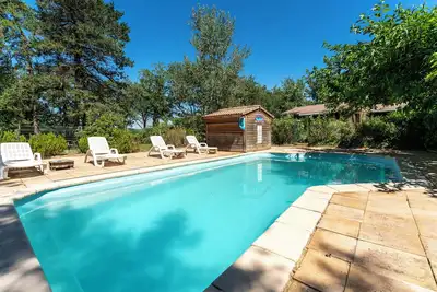 Image de Chalet \"Gite Romarin\" avec piscine partagée, terrasse privée et Wi-Fi
