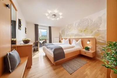 Image de Appartement 'Stöckerhof Blume' avec vue sur les montagnes, piscine partagée et Wi-Fi