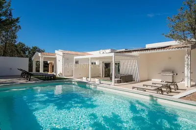 Villa à Rena Majore avec 4 chambres à coucher, 8 couchages