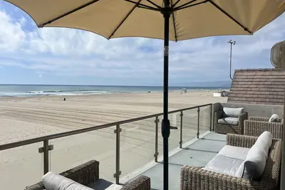 Beachfront Luxury Getaway on the sands of pristine Hollywood Beach - Sleeps 10!