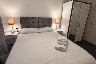 Captivating 2-Bed Apartment in West Bromwich