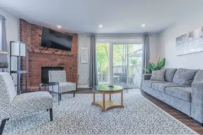 Image de Cozy Niagara Home|6 Beds|2. 5 Bath|15 mins to Falls