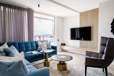 Image de Waterfront Elegance at Harbour Bridge 413