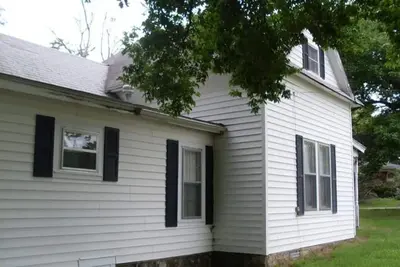 Image de Nations Premier Solar Eclipse site, beautiful rustic house set on 1. 4 acres!