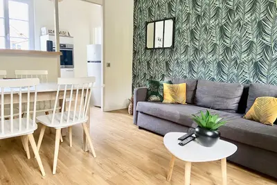 Image de en Centre Ville, Proche des Commerces et du Vieux Bassin, Stationnement Facile