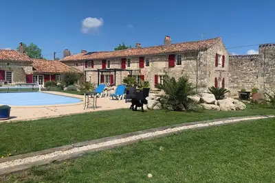 Image de \"Carpe Diem\" en Albret, Magnifique Longère avec piscine et grand terrain clos