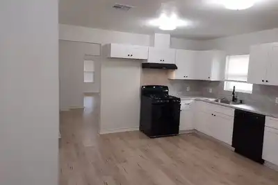 Image de 1Bed and 1Bath house for Rent