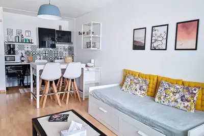 Image de Appartement 200m de la plage, 4 couchages, parking privé